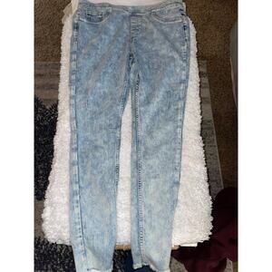 Justice girls sz. 16 plus washed pull on legging jeans. Fantastic & comfortable